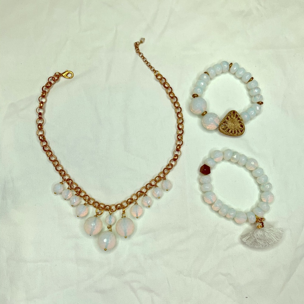 Opal bracelet and necklace set